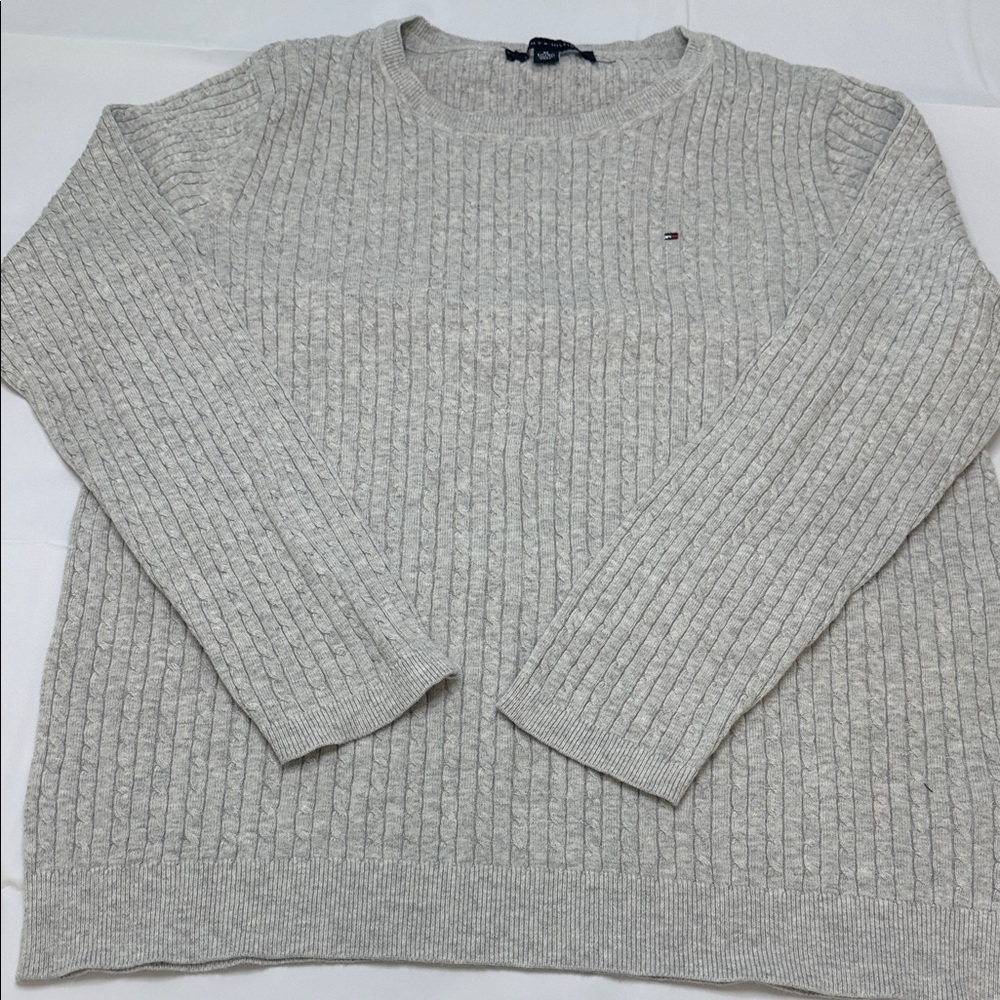 Tommy Hilfiger Men's Light Gray Crewneck Sweater